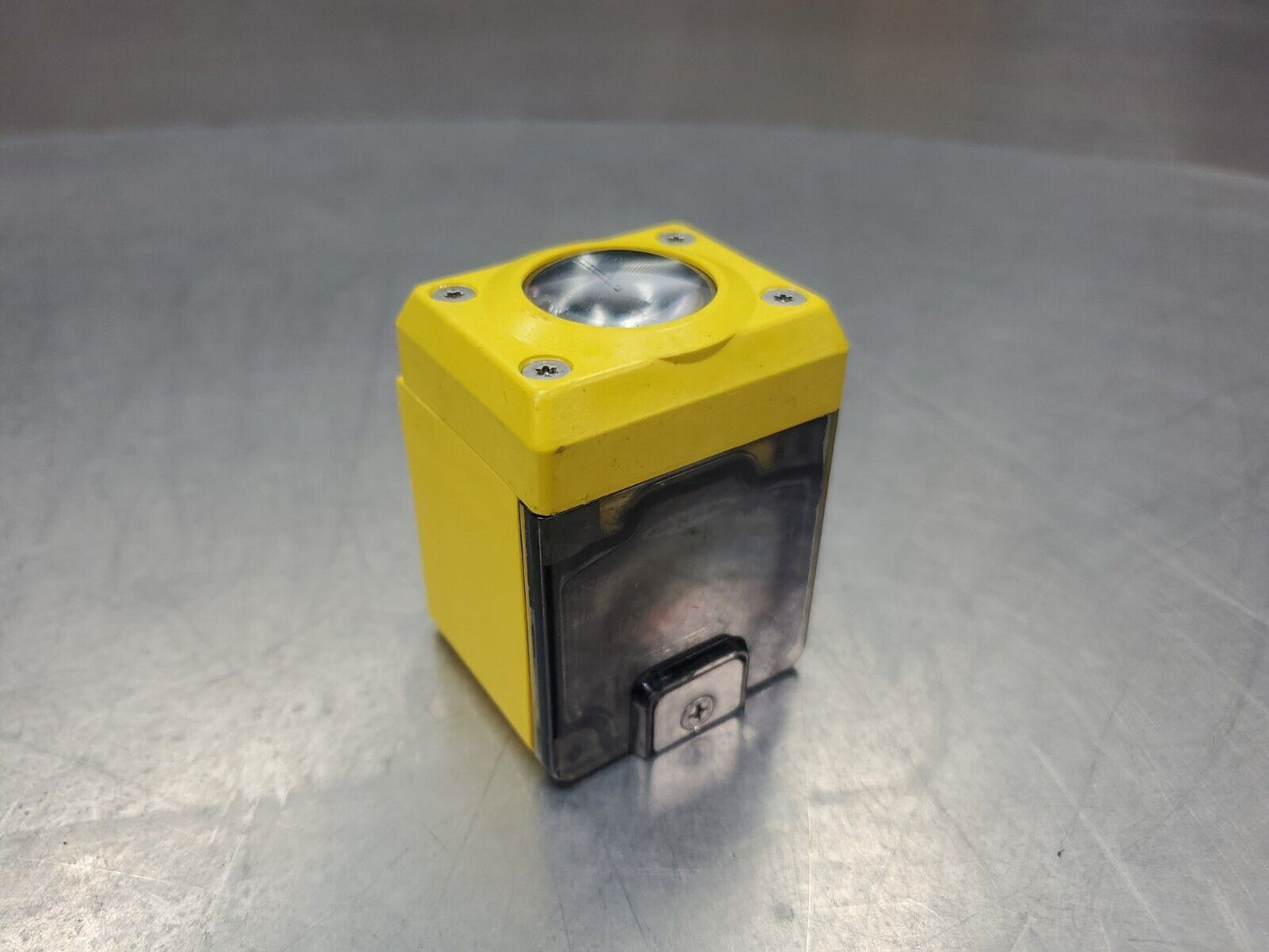 Banner OSBCV Omni-Beam Sensor Module.                                      3E-26