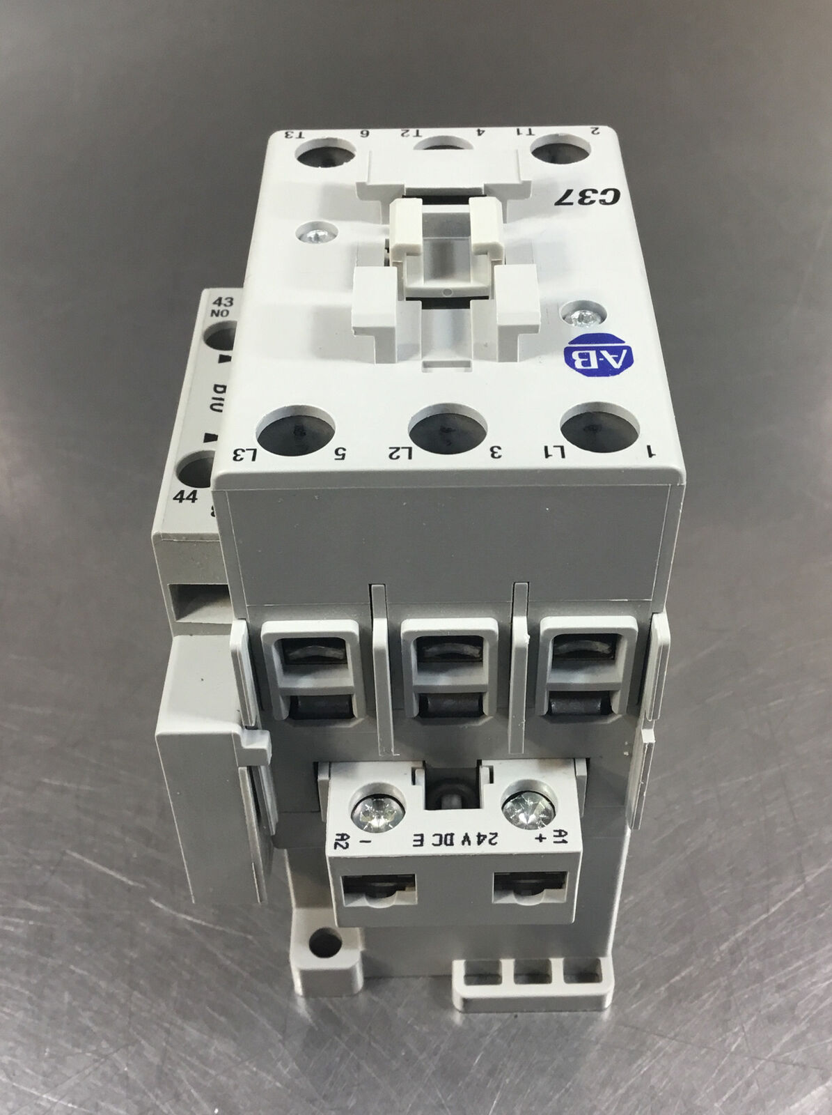 Allen Bradley Contactor  100-C37EJ10 /C  +  100-S /B  24VDC Coil    4C