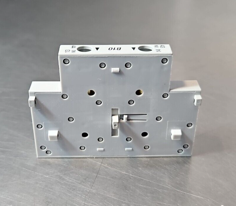 Allen Bradley 100-S auxiliary contact block.                             Loc4C26