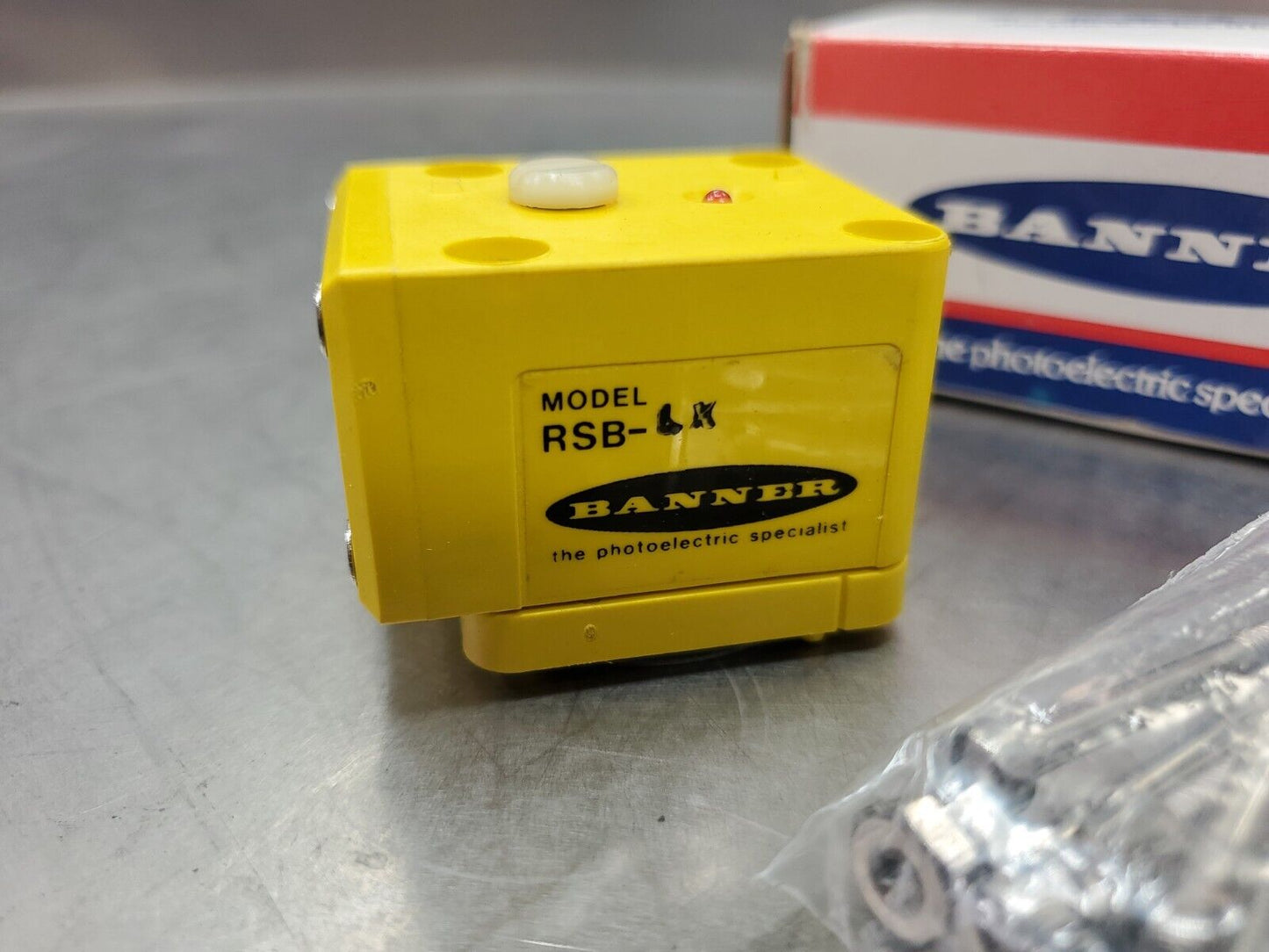 BANNER ENGINEERING RSB-LX Proximity Sensor.                                3D-30