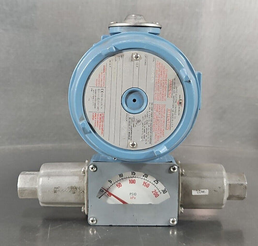 United Electric H121K-S147B/M210 Pressure Switch.                       Loc6D-24