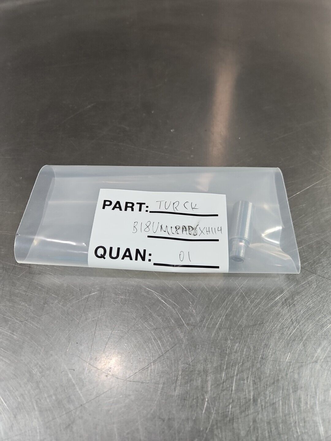 TURCK B18U M18 AP6X-H114 Inductive Proximity Sensor.                    Loc5D-22