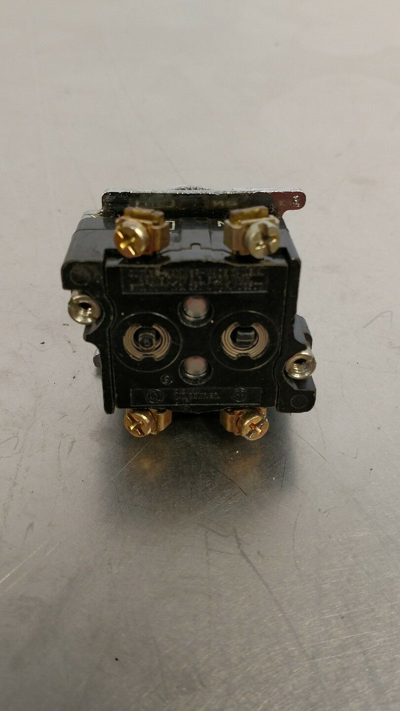 CUTLER-HAMMER 10250T Black Selector Switch 4A