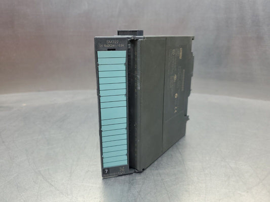 Siemens SIMATIC S7 1P 6ES7 322-1BH01-0AA0 PLC Module.                      3E-25