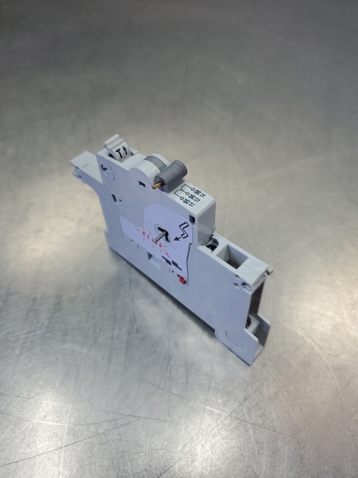 GE CA S/H 399/900124 671604 AUXILIARY CONTACT 240V 5 AMP 5A.                4A-3