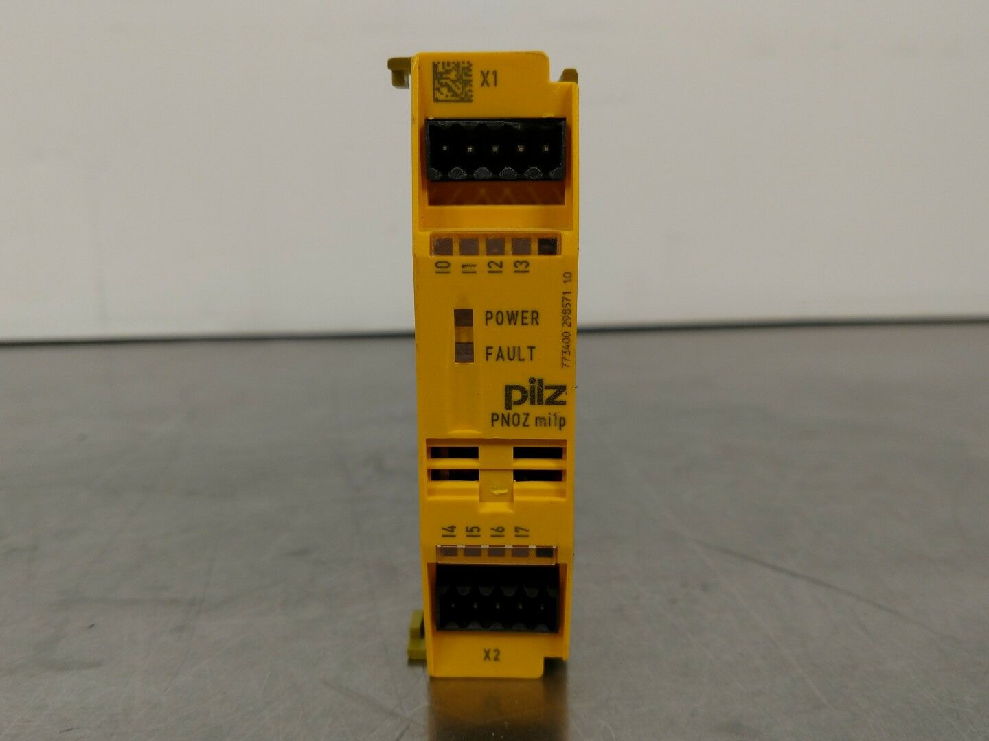 PILZ PNOZ mi1p SAFETY RELAY EXPANSION MODULE 773400                         3D-2