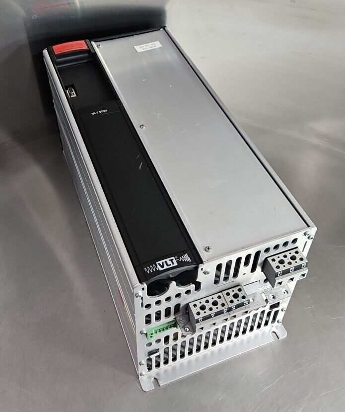 DANFOSS VLT5016 PT5C20SBR0D0F00A00C0 15HP Drive                           Loc1E*