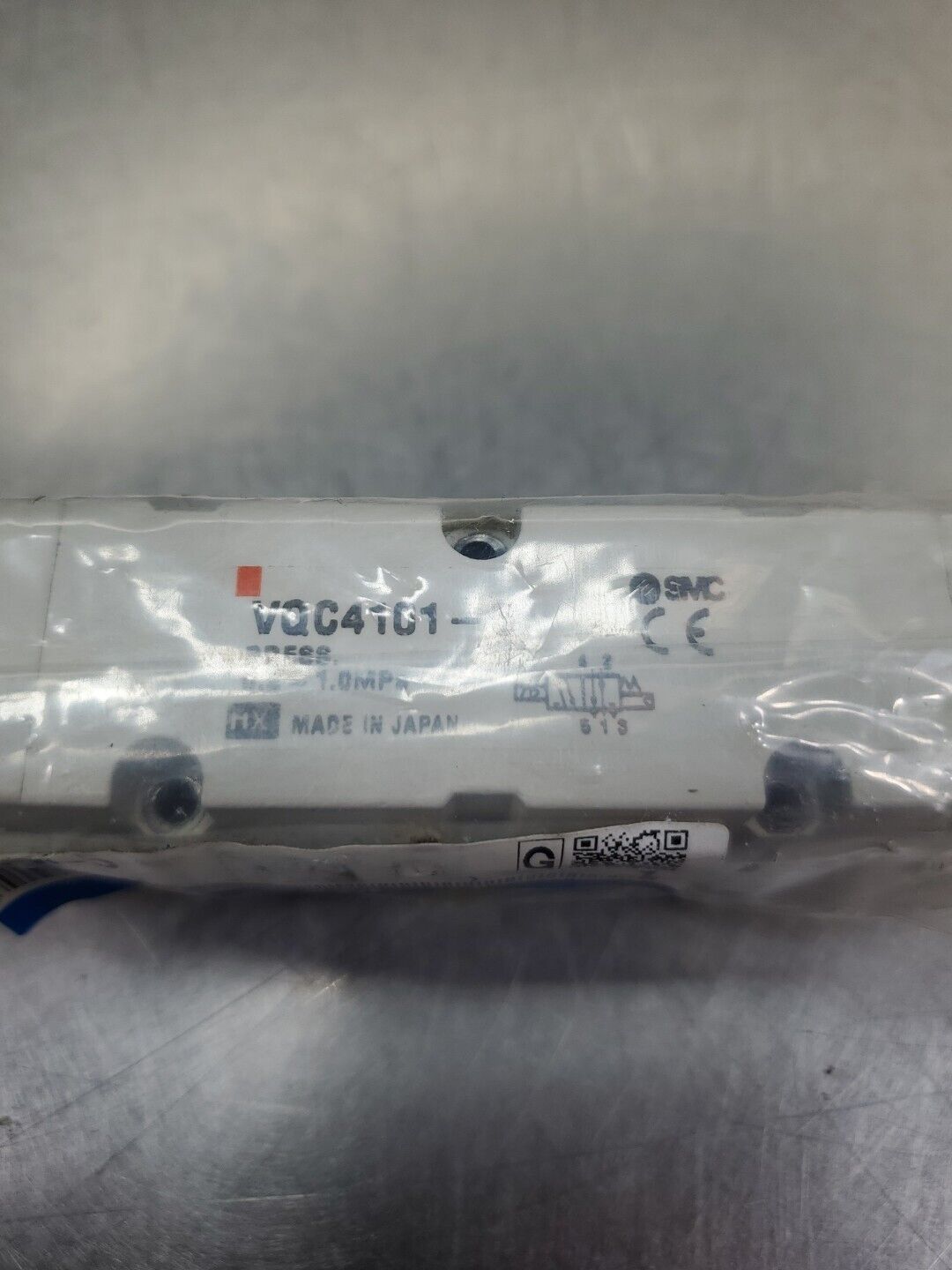 SMC VQ4101-5, 0.2~1.0MPa Solenoid Valve.                                    6D-8