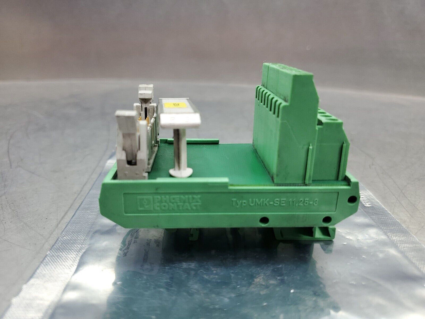 PHOENIX CONTACT FLKM 16 – 2281034 Terminal Block.                            4H