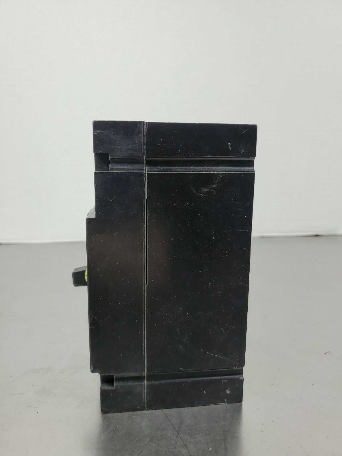 Eaton Culter/Hammer REA3020 20A, 3pole 240VAC 4E-3
