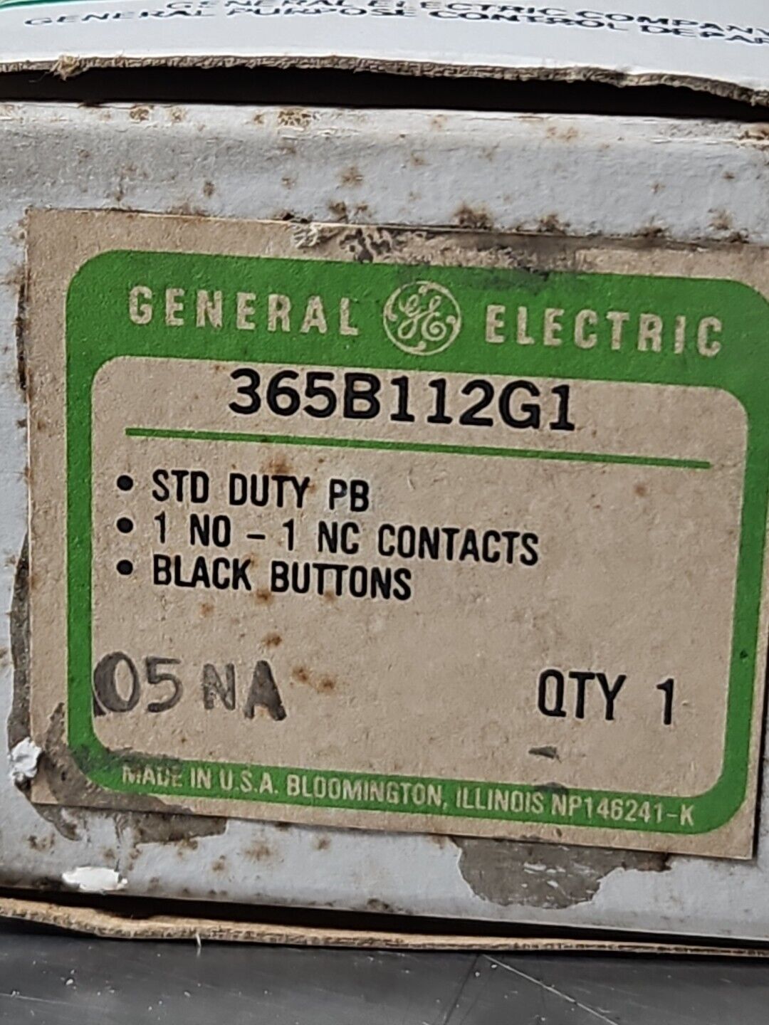 GE 365B112G1 Double Push Button Switch.   Loc4E27