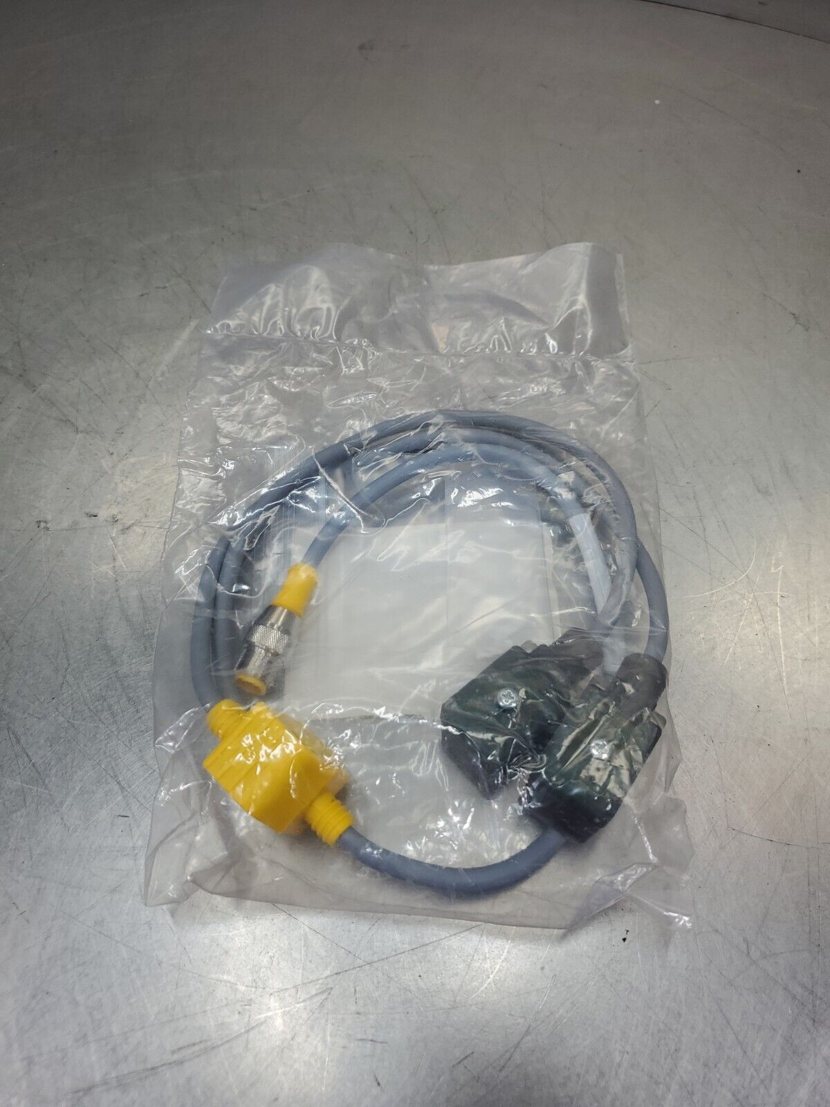 TURCK VB2-RS 4.5T-0.3/2VBS 2-A2081-0.3/0.3 (U2-22704) Cable.               5E-13