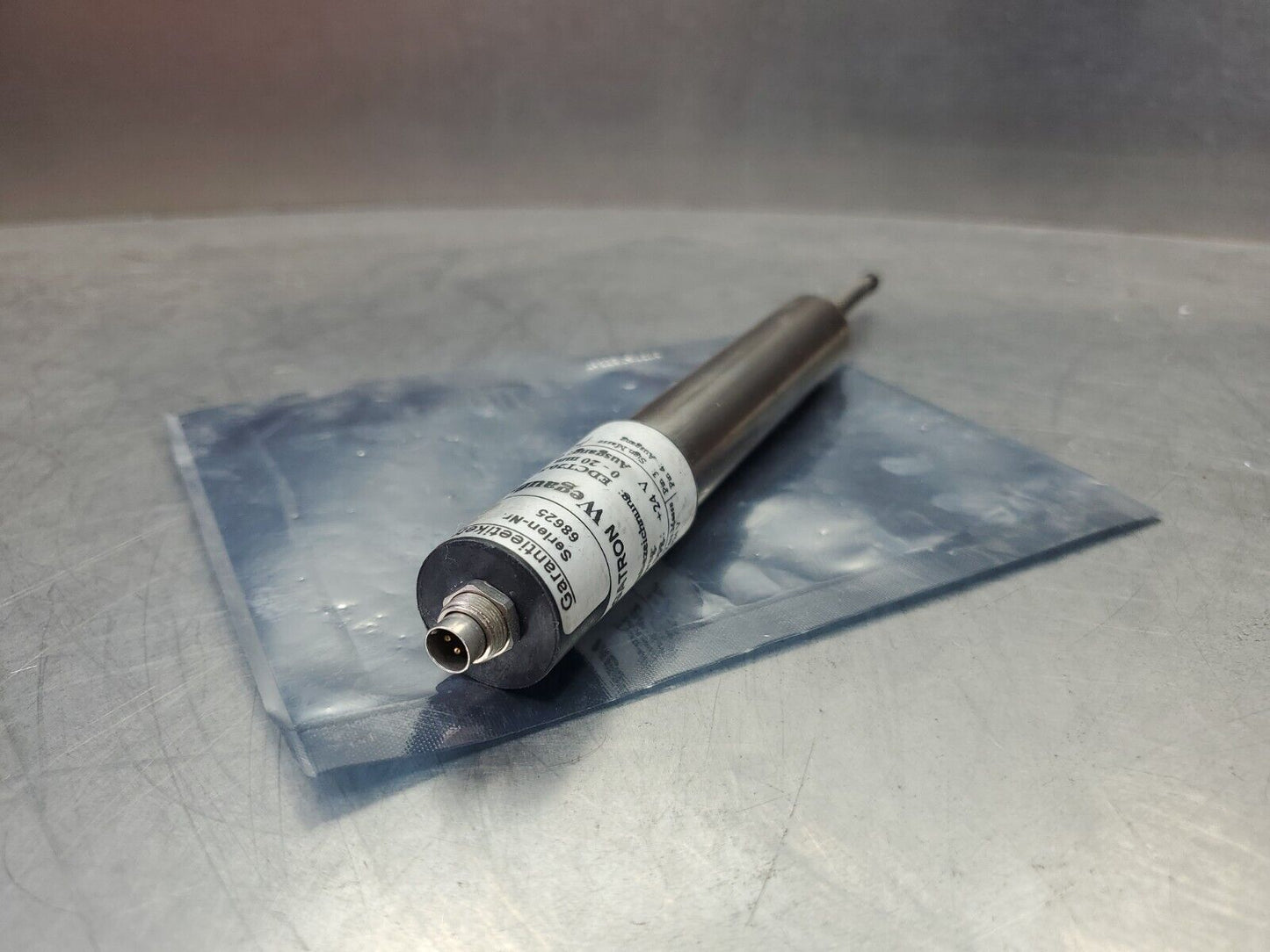 MEGATRON EDCT20-S-2420 0-20mm Pressure Sensor.                                5E