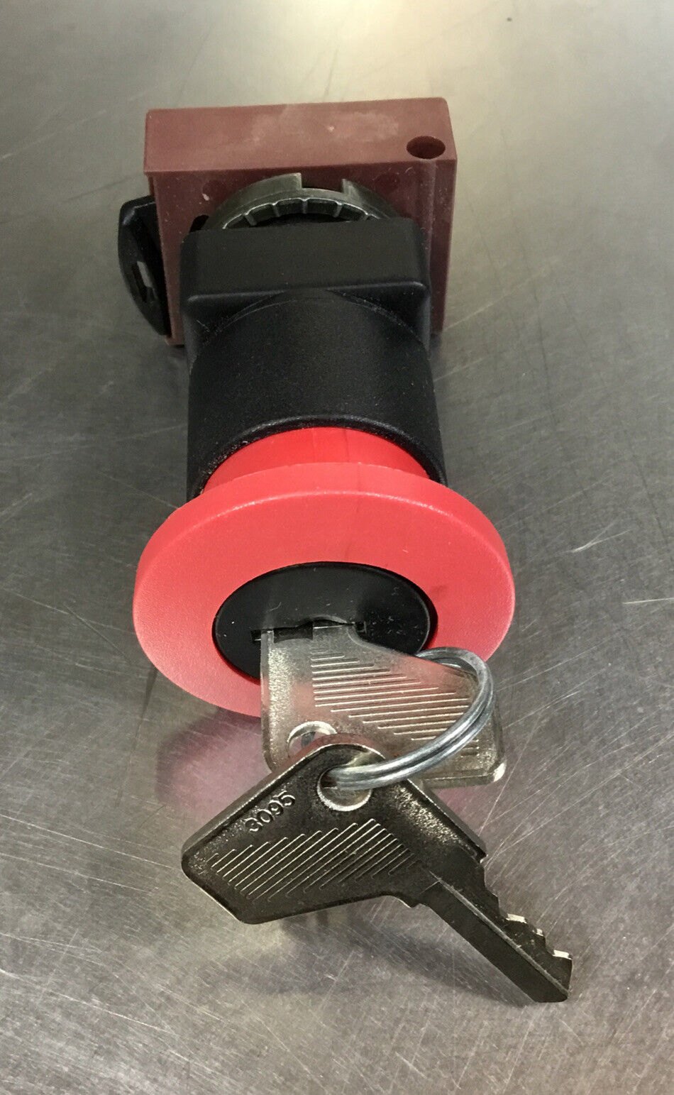 EEC AEG  BSP-RS-01W/  SES-01  Locking Mushroom Push Button  W/ Keys   4H