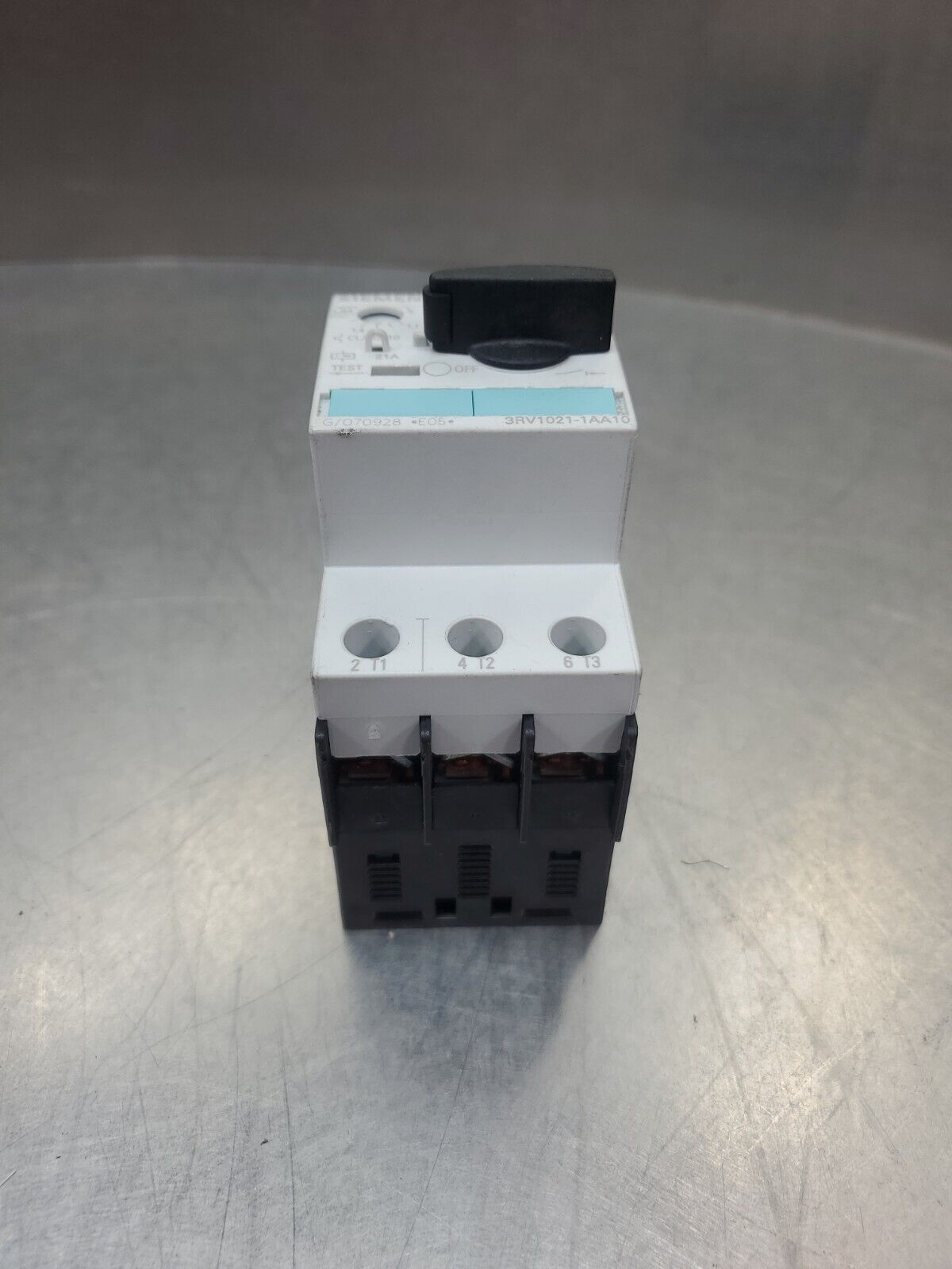 SIEMENS SIRIUS 3RV1021-1AA10 MOTOR STARTER PROTECTOR CIRCUIT BREAKER.       3C-1