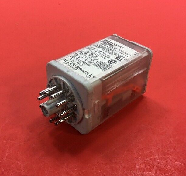 Allen-Bradley 700-HA33A1 Relay 120VAC Series A & C.     4B