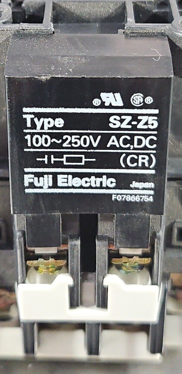 FUJI SC-4-0 (2) with TR-5-1N/3. Reversing Contact.                         4D-18