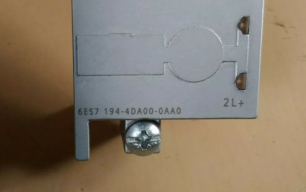 Siemens Simatic 6ES7 194-4DA00-0AA0 Connection Module                      4E-12
