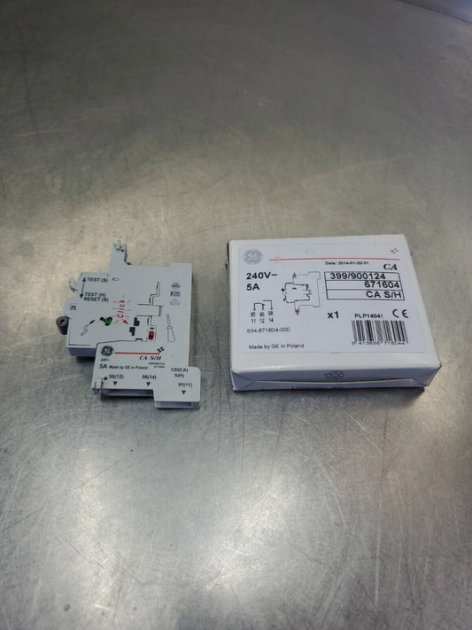GE CA S/H 399/900124 671604 AUXILIARY CONTACT 240V 5 AMP 5A.                4A-3