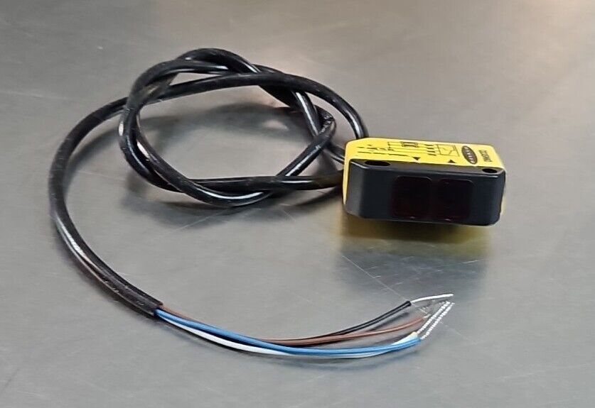 BANNER Q23SN6D PHOTOELECTRIC SWITCH.                                   Loc5E-19