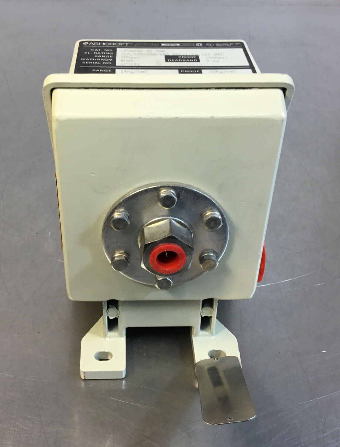 ASHCROFT LPSN4GB 25 XNH SNAP ACTION PRESSURE SWITCH 200PSI     6B