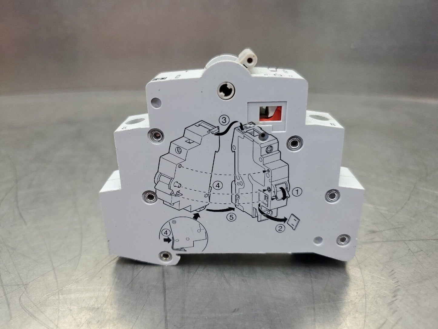 Cutler-Hammer WST220A 110-220VAC SHUNT TRIP CIRCUIT BREAKER.               4E-11