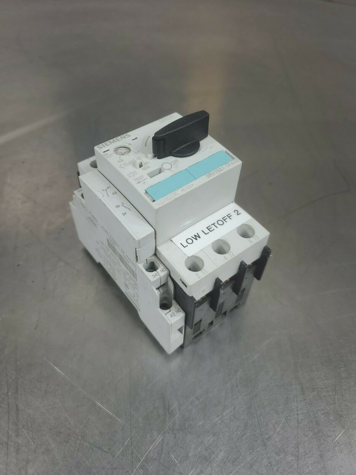 Siemens Sirius 3RV1021-1FA10 Motor Starter Circuit Protector w/ 3RV1901-1A    4G