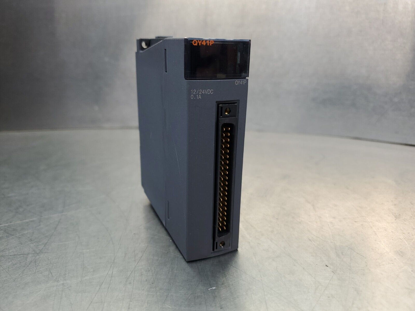 Mitsubishi QY41P 12/24VDC 0.1A Output Module.                              3C-21