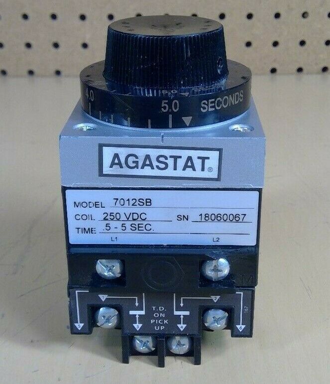 Tyco Agastat 7012SB TIming Relay - Time: .5-5 Sec                             4D