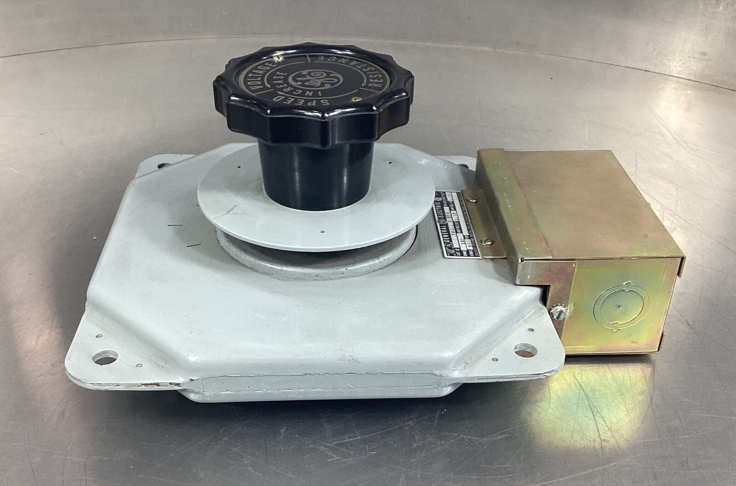 General Electric Rheostat, 600 Volt, Cat.# 8070EB105AE74  198 Ohms        4B