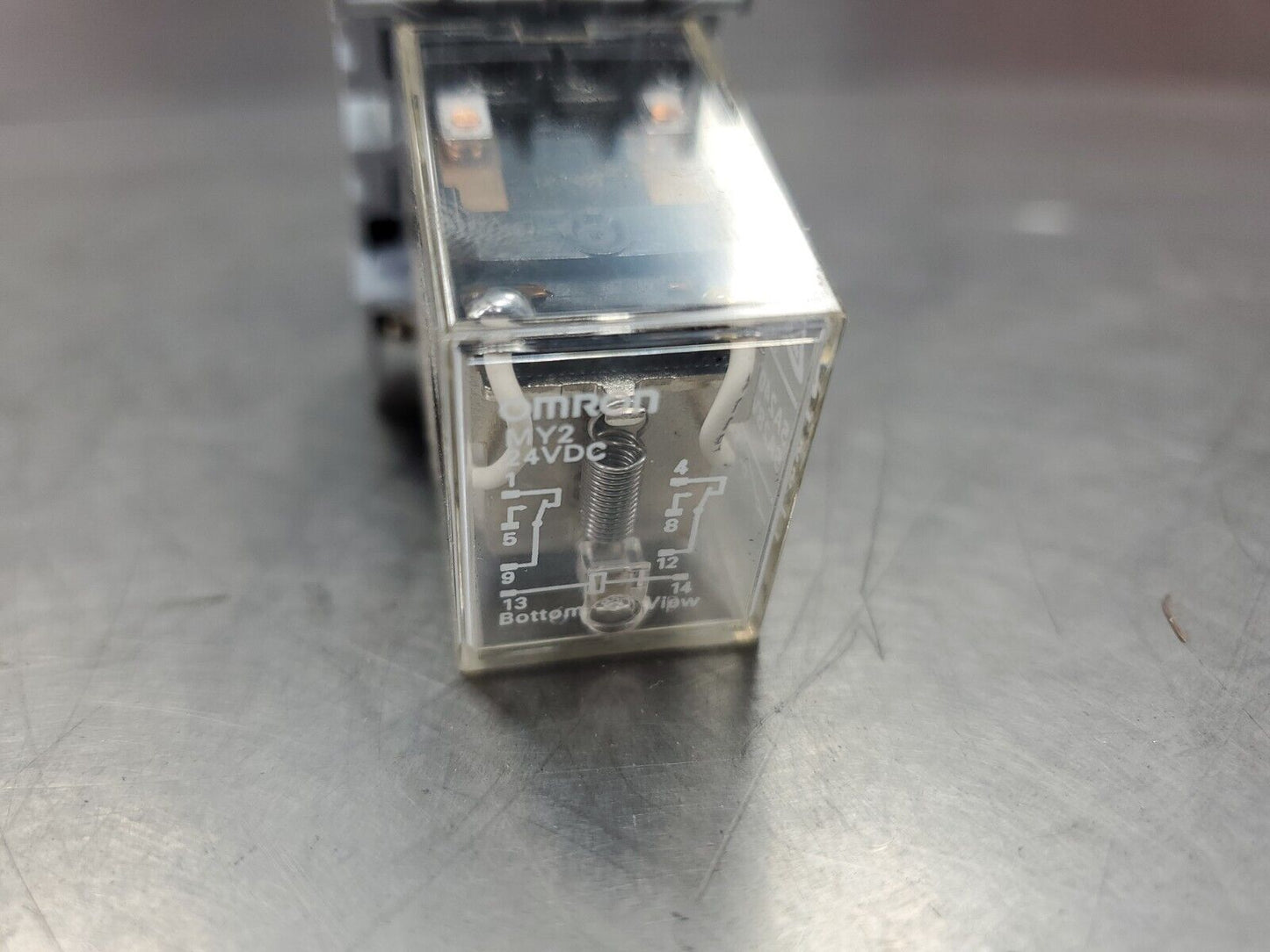 OMRON MY2 24VDC Relay w/Idec SY4S-05 Base.                                 4D-20