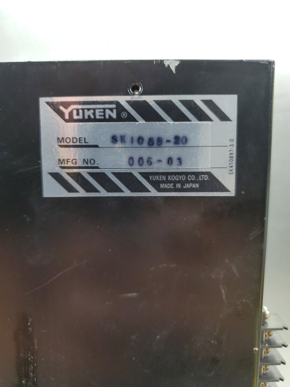 Yuken Kogyo SK1088-20 Digital Servo Controller.                               1D