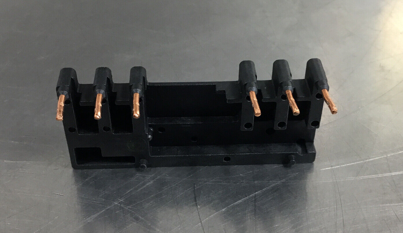 Allen-Bradley  104 / 104S  Reversing Contactor Bridge     4C-30