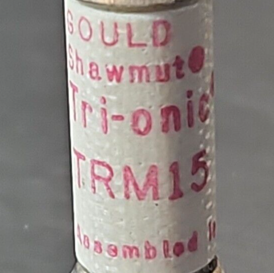 Gould Shawmut TRM15 Tri-onic Time Delay Fuse 250V 15A.                 Loc4D-25