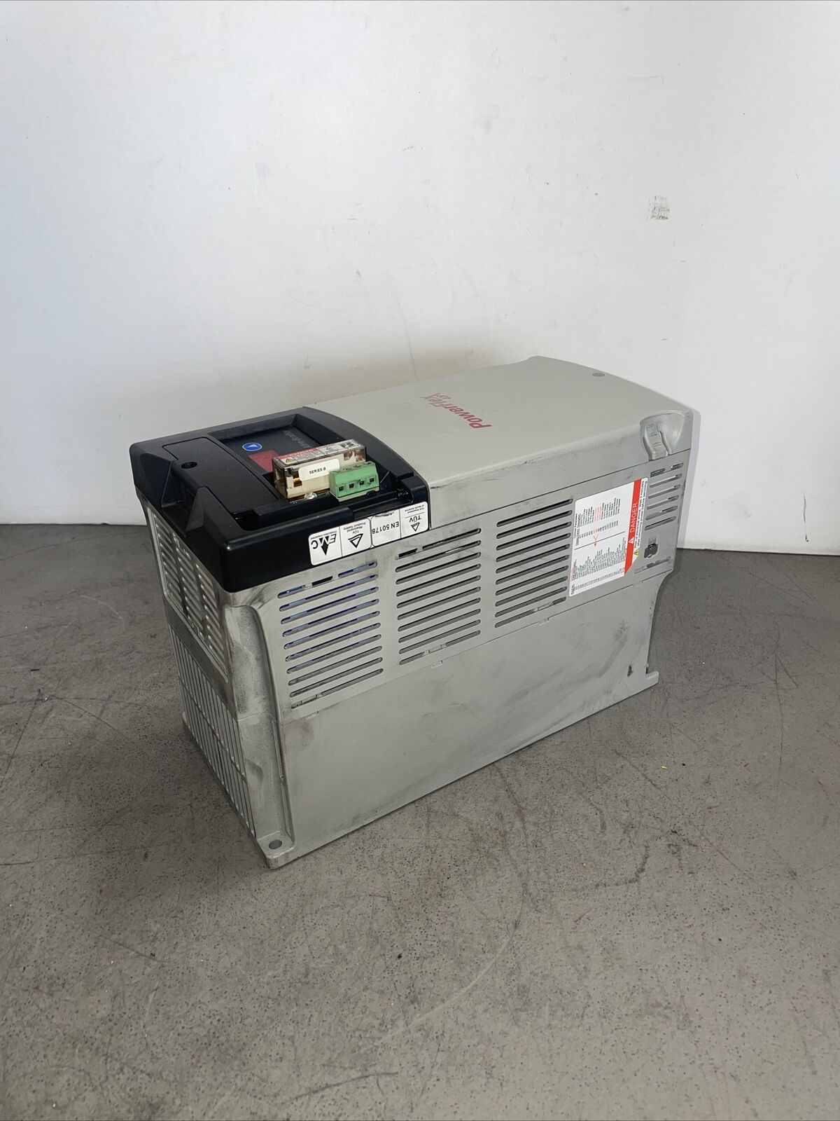 Allen Bradley 22D-D012N104 Series A Power Flex 40P AC Drive, 5.5kW/7.5HP - @1D