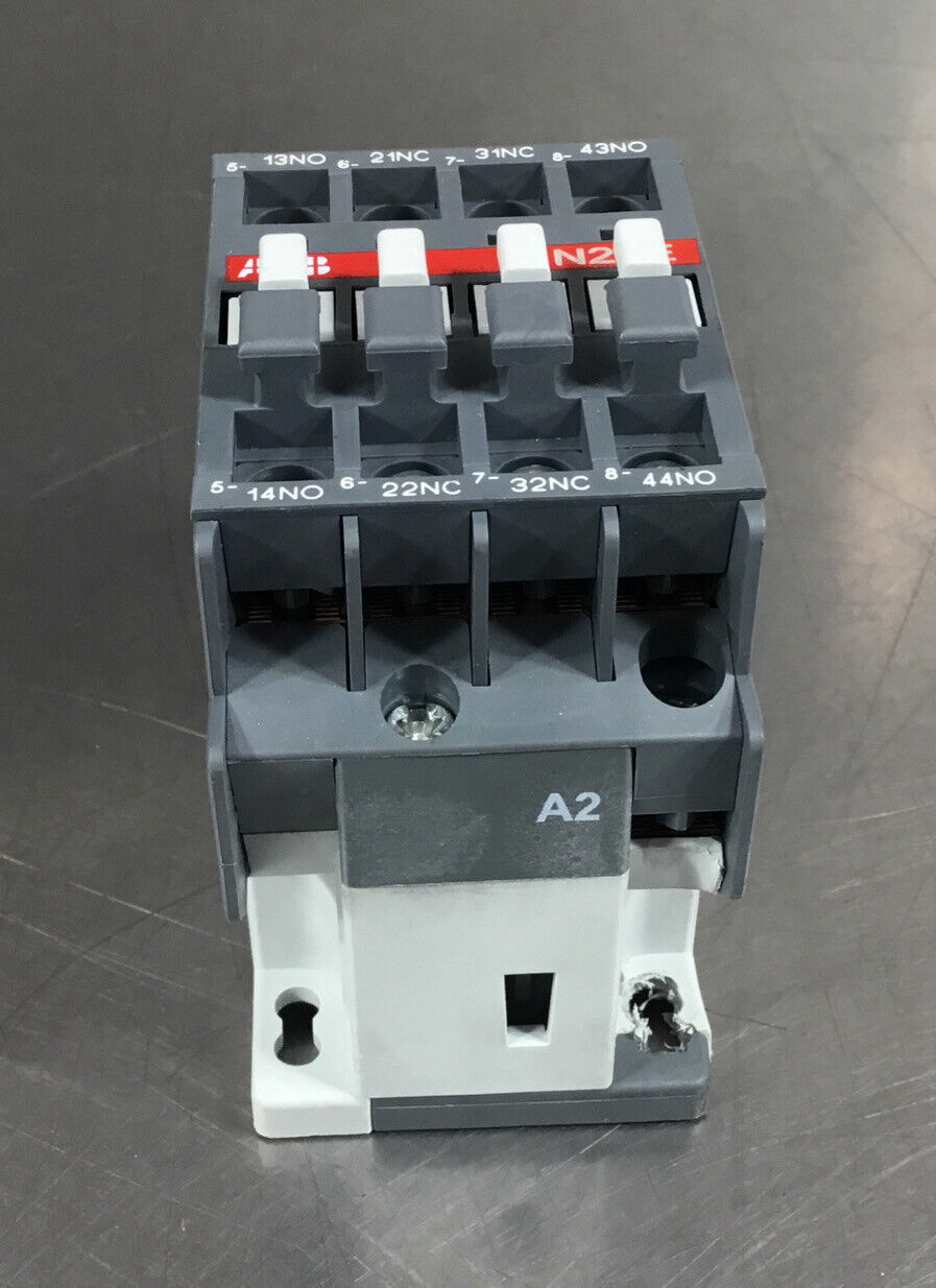 ABB  1SBH141001R8422  Relay Contactor 120V     4H