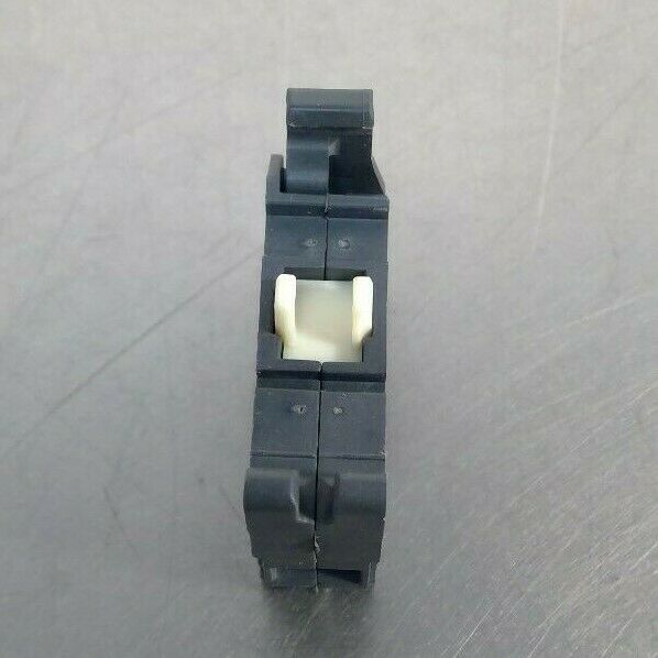Allen-Bradley - 800F-X01L Series A - Contact Block                            4D
