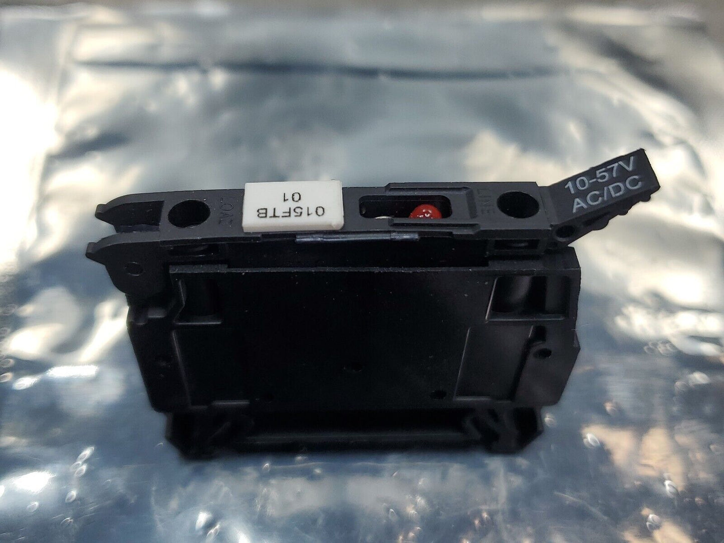 Allen Bradley 1492-WFB4 Fuse Holder -  Red Indicator 1492WFB4.                4H