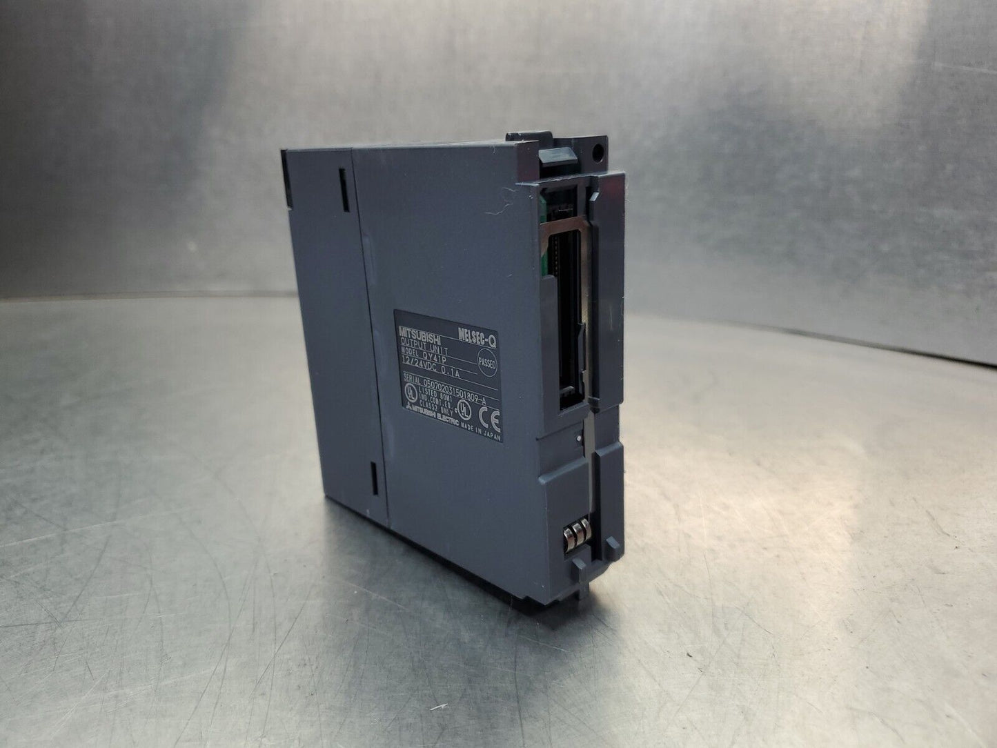 Mitsubishi QY41P 12/24VDC 0.1A Output Module.                              3C-21