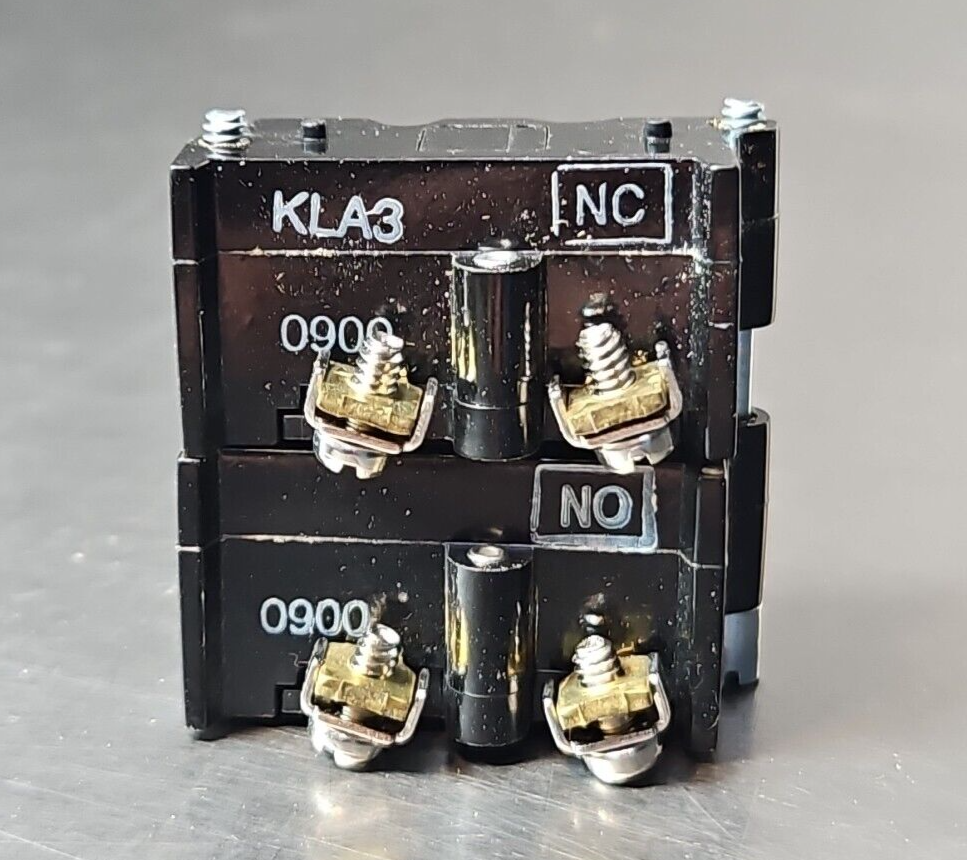 Cutler Hammer E30KLA3 Contact block.                 Loc4C21