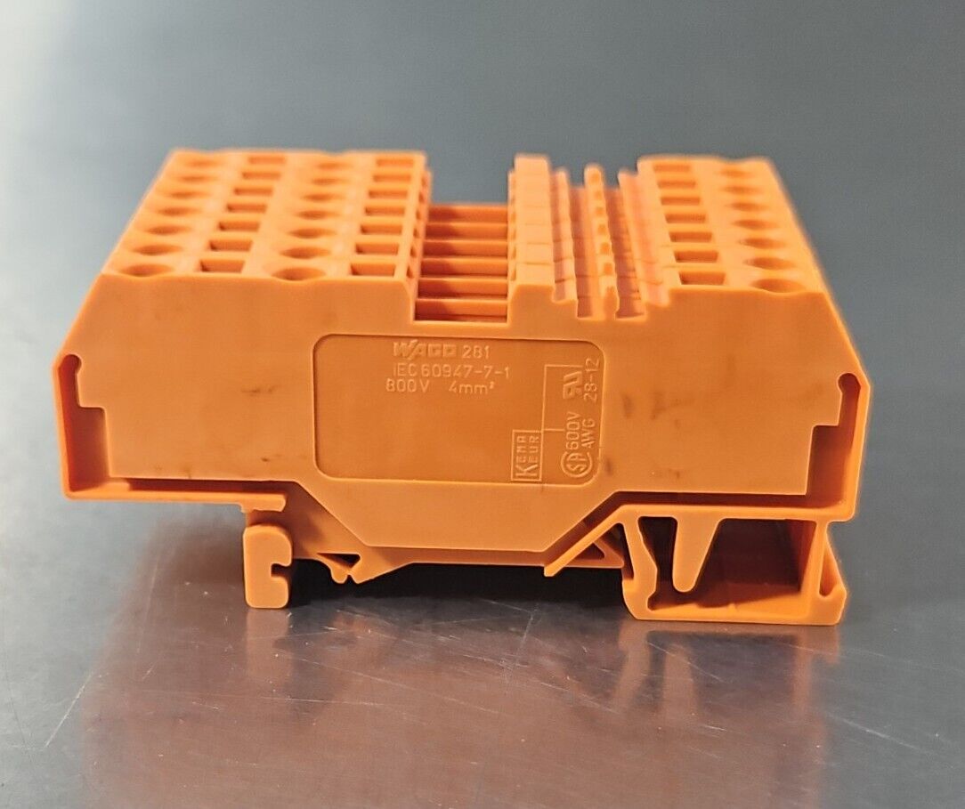 WAGO 281-678 Conductor Through Terminal Block - Lot of 35.              Loc3D-31