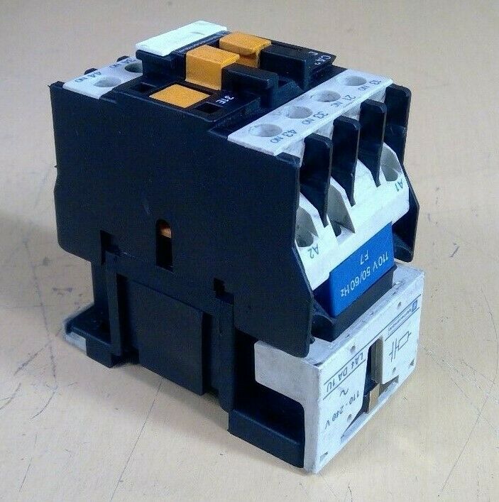 Telemecanique CA2 DN 31 Contactor CA2DN31 w/ LA4DA1U                       4H