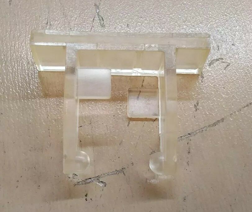 PHOENIX CONTACT KLM TERMINAL STRIPS MARKER CARRIER ( 1004306 )            4D