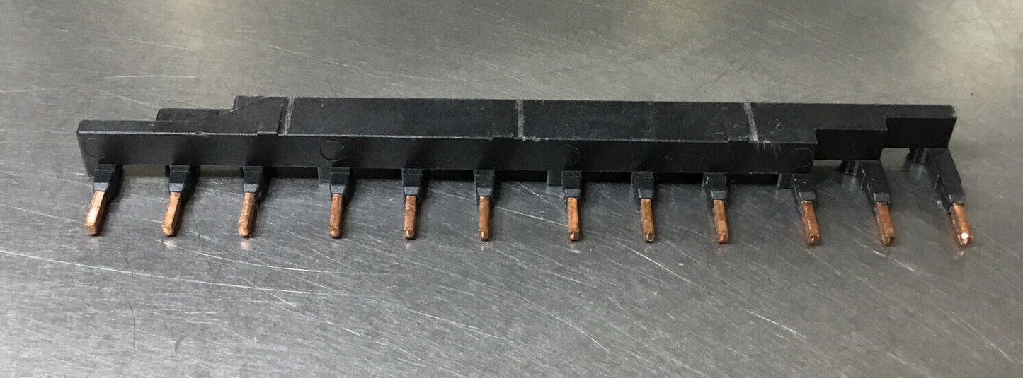 ALLEN BRADLEY  140M-C-W454N /A  Compact Bus Bar 600A AC max. 64A       4C