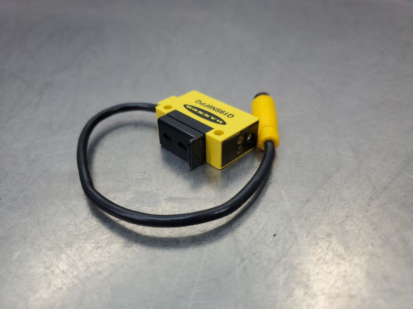 BANNER Q19SN6FPQ PHOTOELECTRIC SENSOR.                                     3E-26