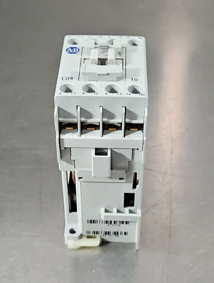 Allen Bradley 100-C09D*10 Ser A Contactor                               Loc 4C-4