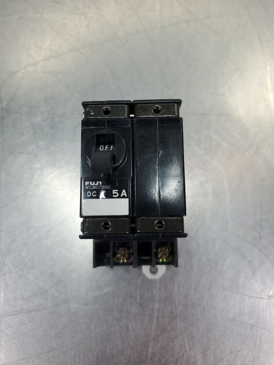 FUJI CP 32E/5 60VDC 5A 2POLE Circuit Protector.                            4E-24