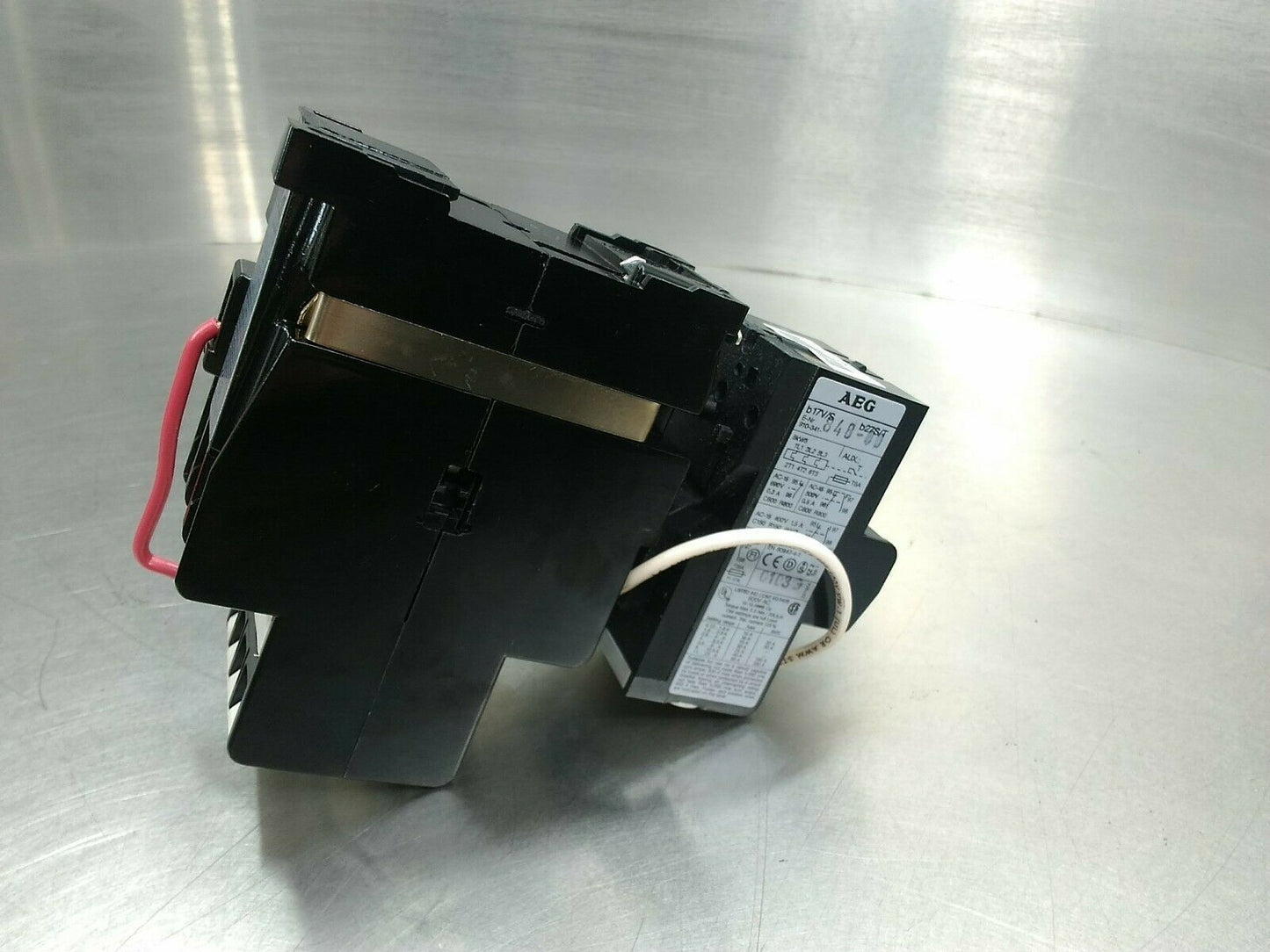 AEG MOTOR CONTROL CONTACTOR LS27-572-25      STC4