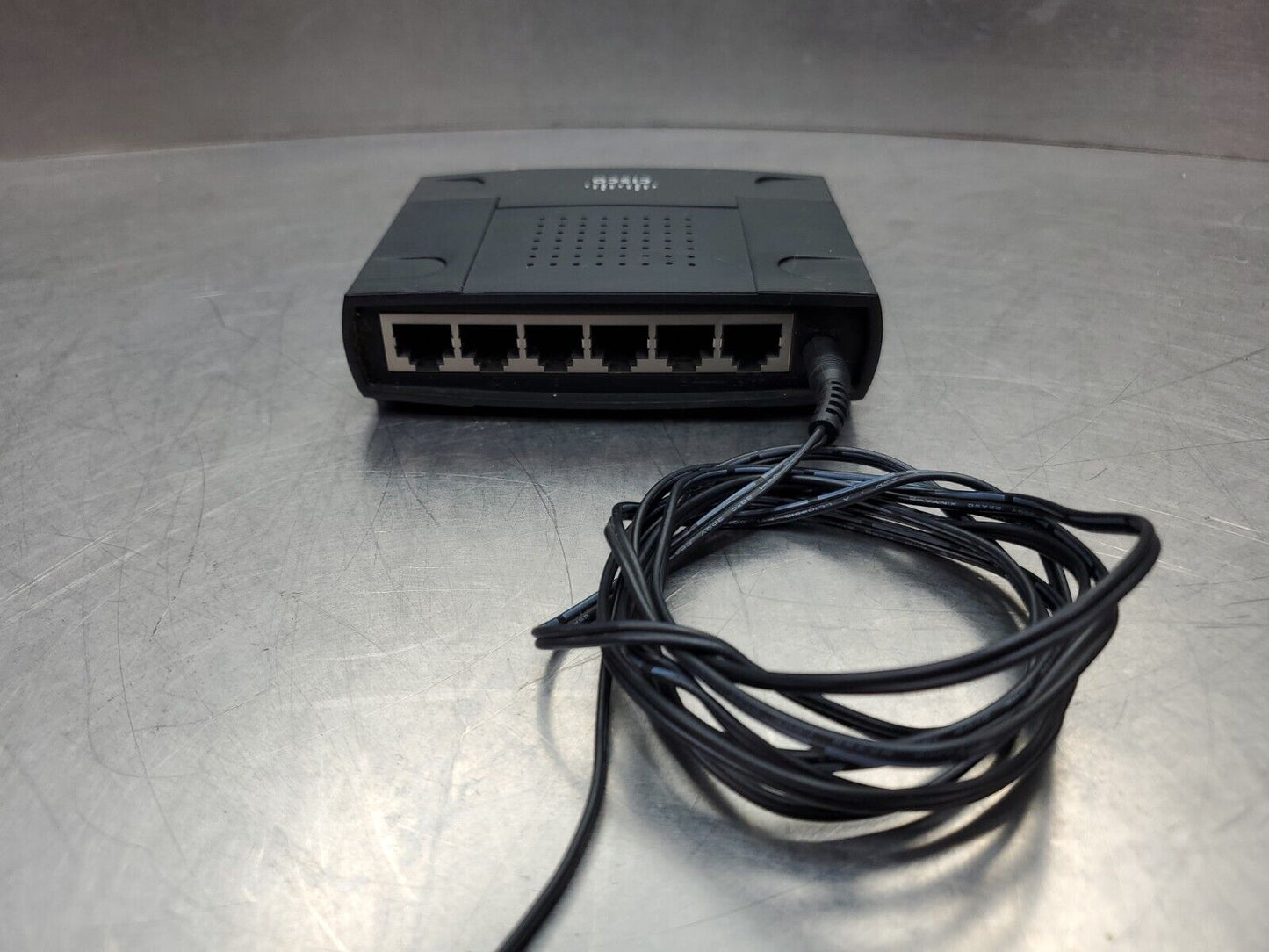 LINKSYS CISCO EZXS55W Ver 4.2 10/100 5-Port Workgroup Switch.               3D-4