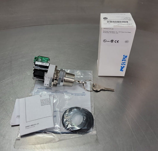 ALLEN BRADLEY  800TC-H3126D1  SERIES T 2 POS SELECTOR SWITCH WITH KEY    4E-1
